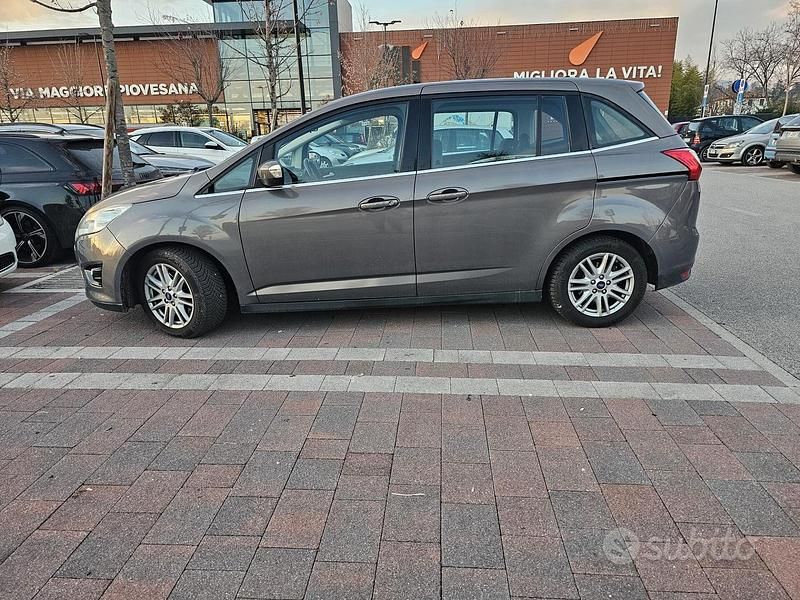 Grigio Usata 2013 Ford C-MAX Titanium Monovolume | 5900 € (Buon prezzo) - Immagine 1/4