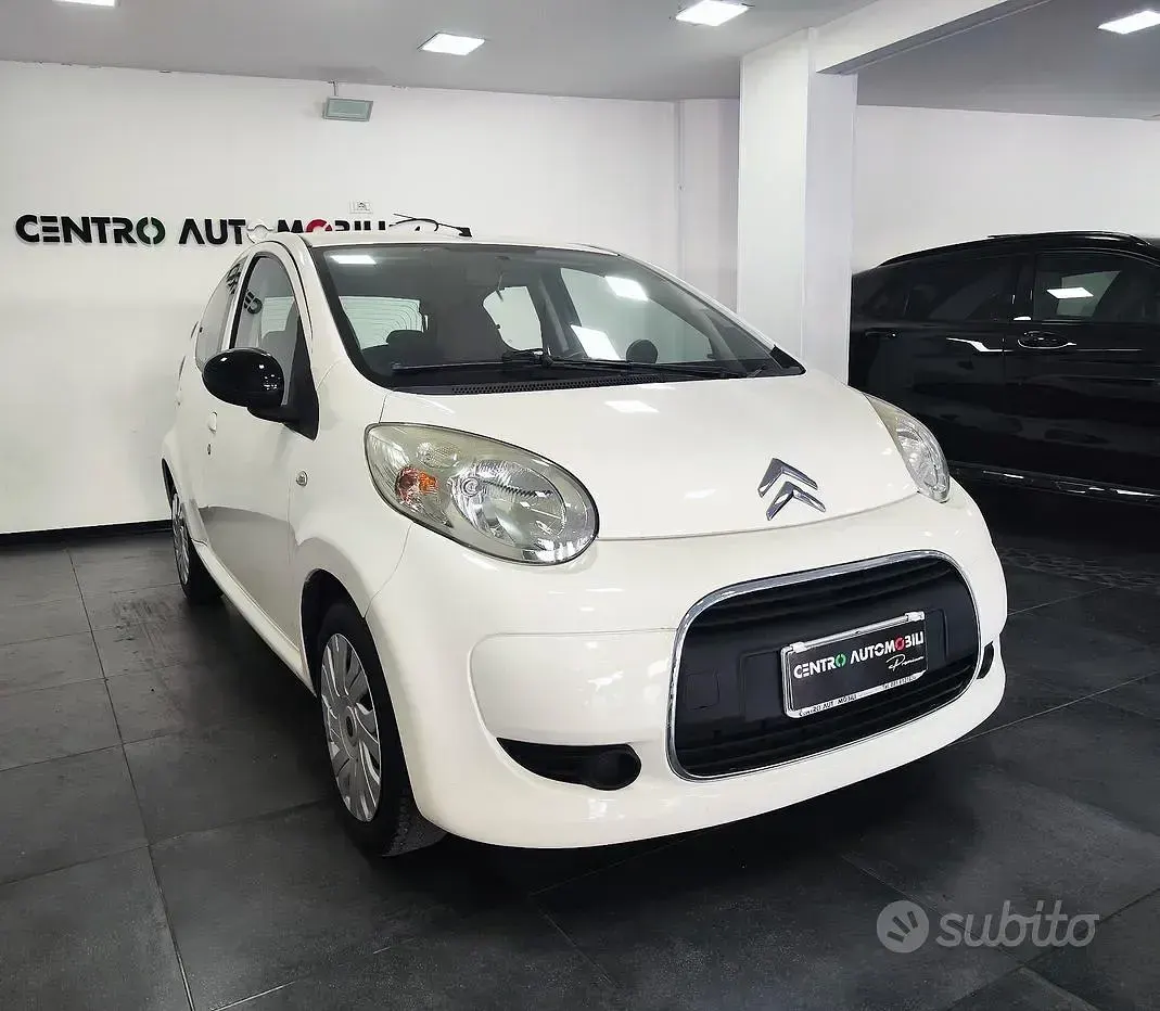 Usata Citroën C1 Attraction 68 CV (50 kW) 2011 Bianco Utilitaria