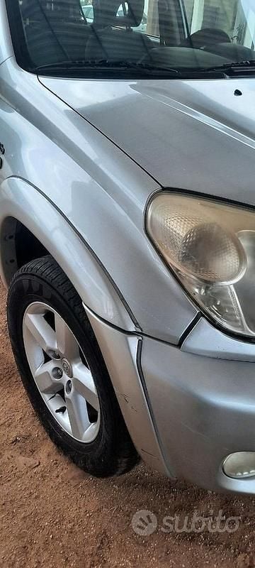 Usata Toyota RAV4 2004 Grigio Berlina