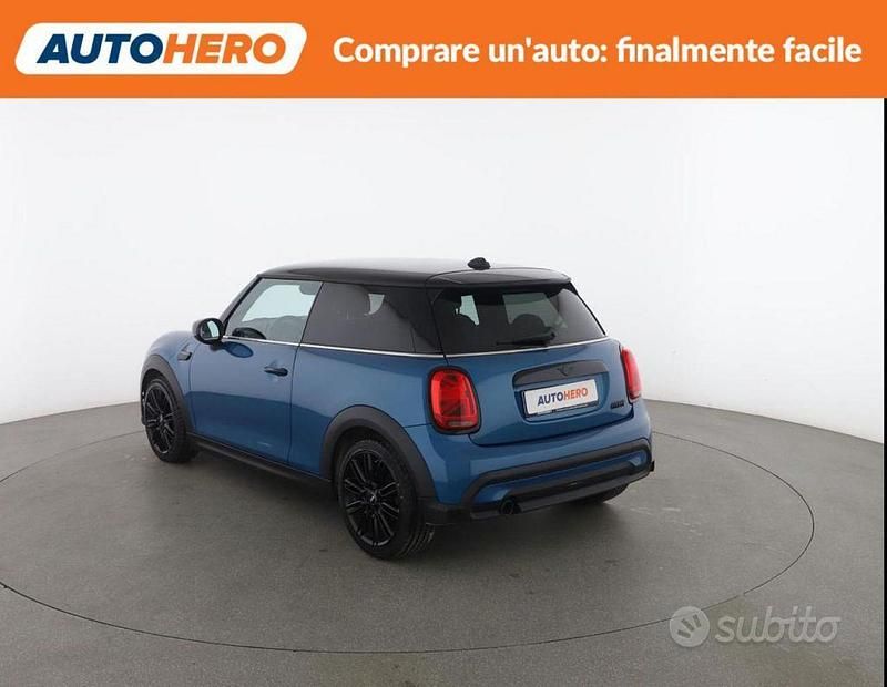 Usata Mini Cooper Essential 135 CV (99 kW) 2023 Blu Utilitaria