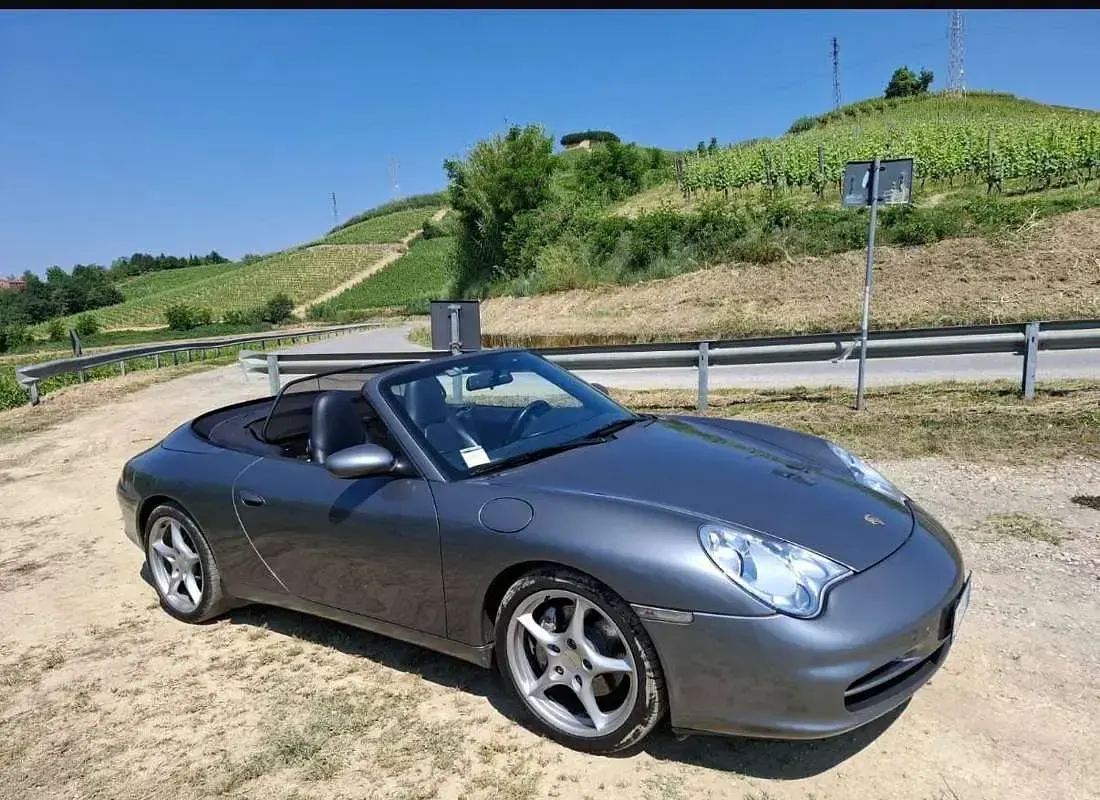 Usata Porsche 911 Carrera 4 Cabriolet 320 CV (235 kW) 2005 Argento Cabrio