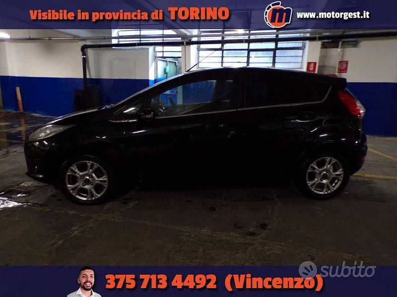 Usata Ford Fiesta 101 CV (74 kW) 2016 Nero Utilitaria