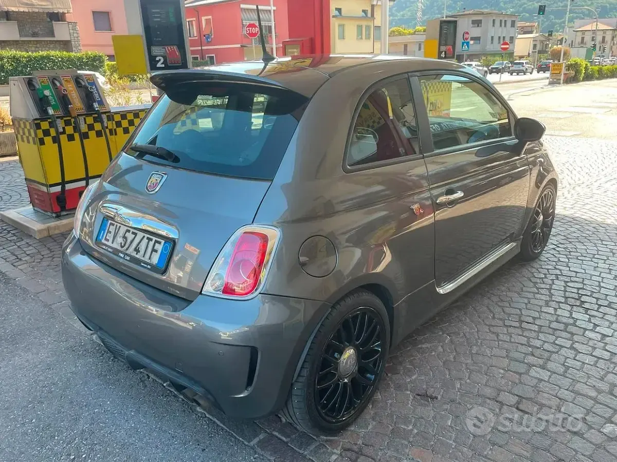 Usata Abarth 500 Custom 135 CV (99 kW) 2014 Grigio Berlina
