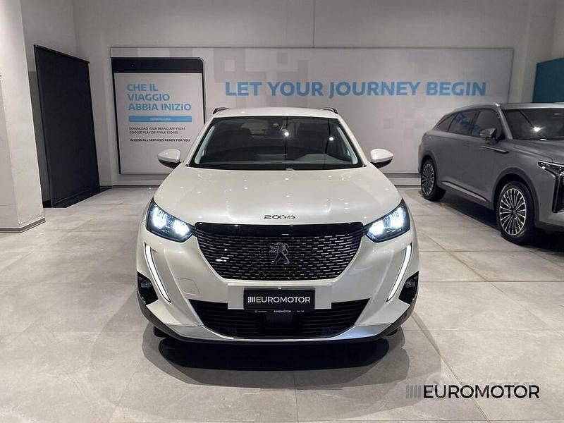 Usata Peugeot 2008 Allure 131 CV (96 kW) 2020 Bianco SUV