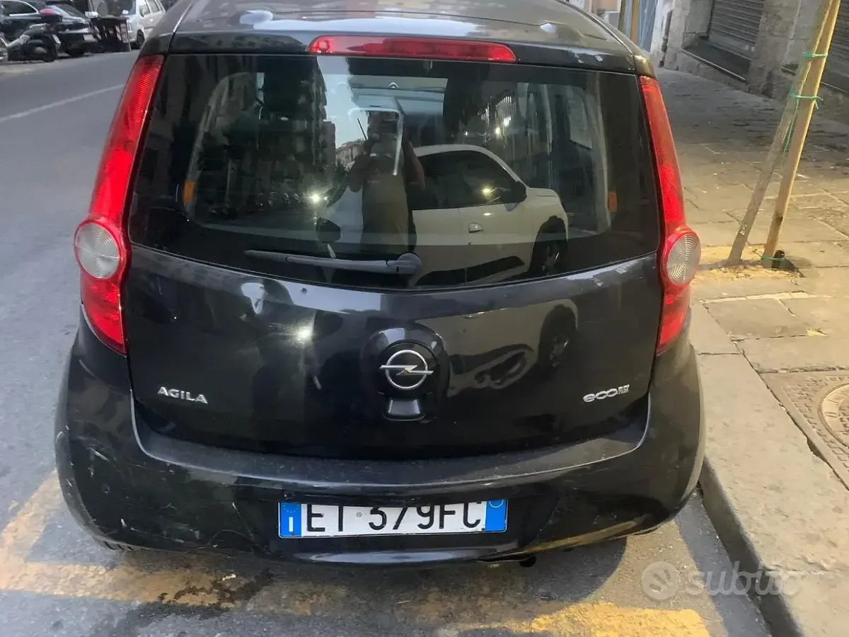 Usata Opel Agila 68 CV (50 kW) 2013 Nero Utilitaria