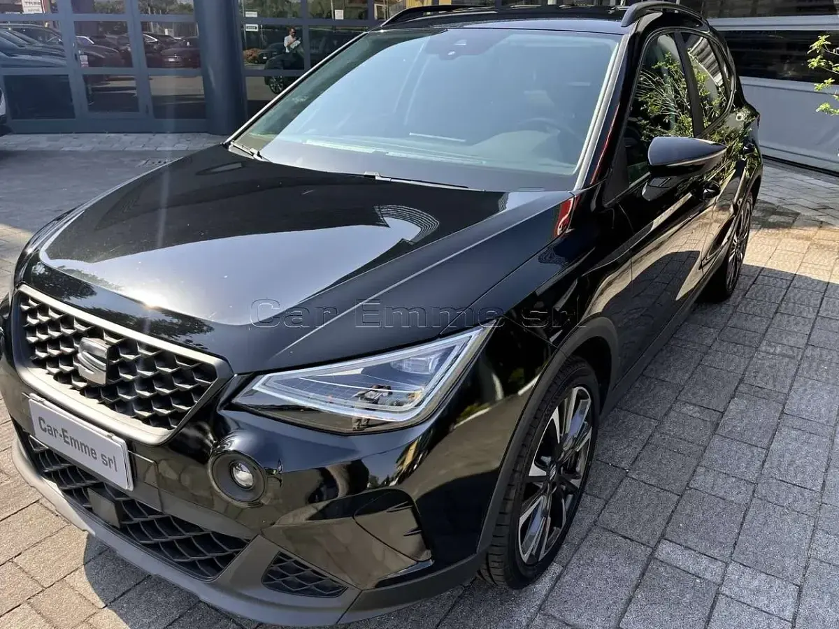 Usata Seat Arona Black Edition 95 CV (69 kW) 2024 Nero midnight SUV