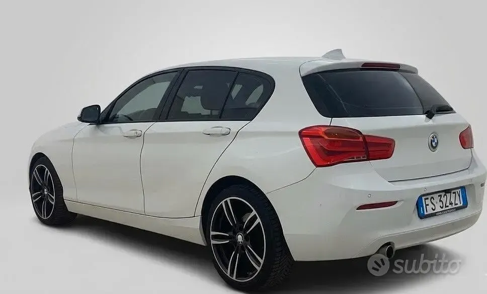 Usata BMW 116 Sport Line 109 CV (80 kW) 2017 Bianco Utilitaria
