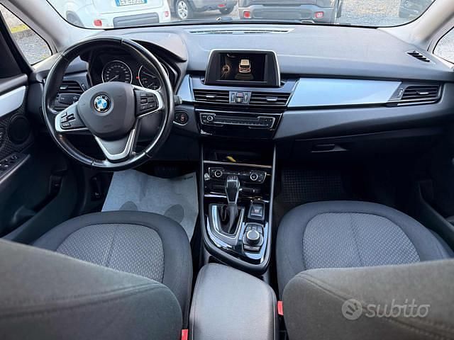 Usata BMW 218 Active Tourer Advantage 150 CV (110 kW) 2016 Blu Monovolume