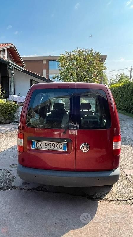 Usata VW Caddy 105 CV (77 kW) 2004 Rosso Monovolume