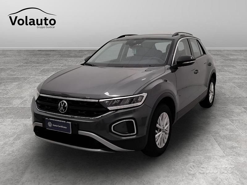 Grigio Usata 2024 VW T-Roc Life SUV | 25.500 € (Buon prezzo) - Immagine 1/4