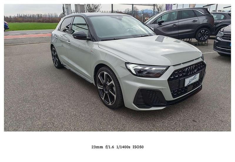 Usata Audi A1 S-Line 116 CV (85 kW) 2025 Grigio cronos / tetto nero SUV