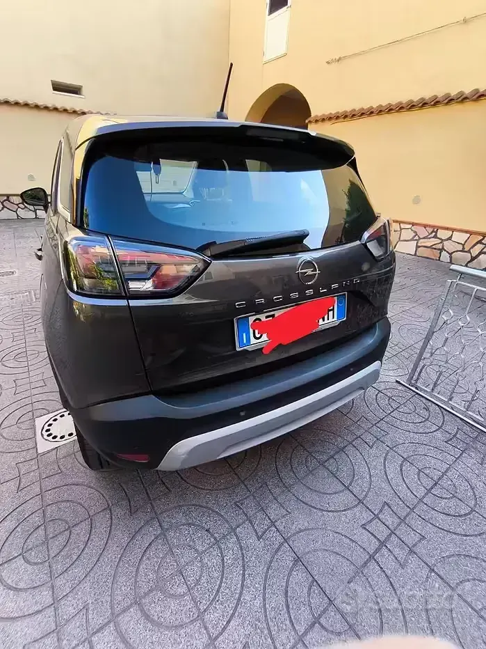 Usata Opel Crossland Ultimate 110 CV (80 kW) 2022 Grigio SUV