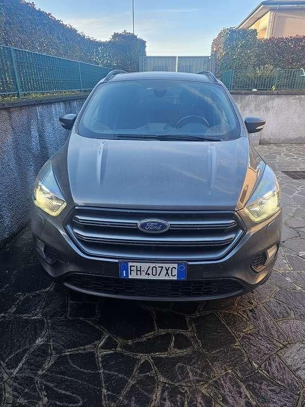 Usata Ford Kuga ST-Line 120 CV (88 kW) 2017 Grigio SUV