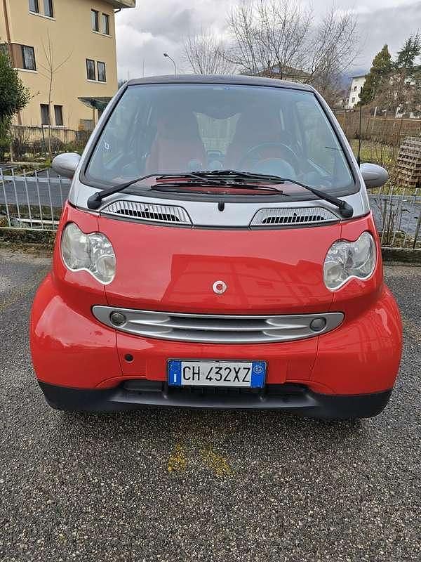 Rosso Usata 2003 Smart ForTwo Coupé Pulse Due volumi | 1000 € (Super prezzo) - Immagine 1/4