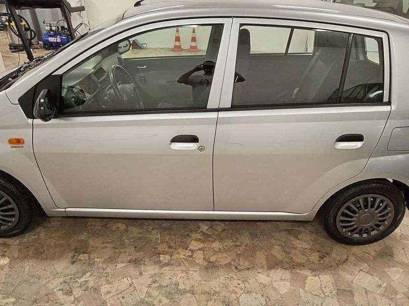 Usata Daihatsu Cuore 58 CV (42 kW) 2005 Utilitaria