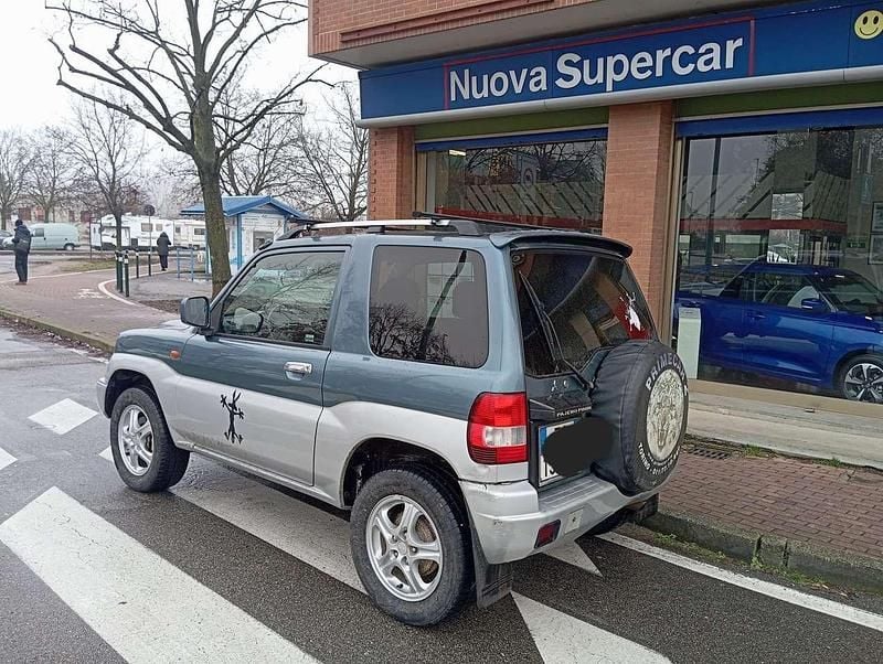 Usata Mitsubishi Pajero 114 CV (83 kW) 2005 Argento SUV