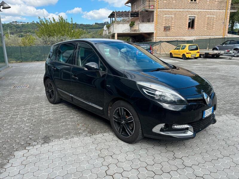 Usato 2014 Renault Scénic III 1.6 Diesel 131 CV (7.500 €)