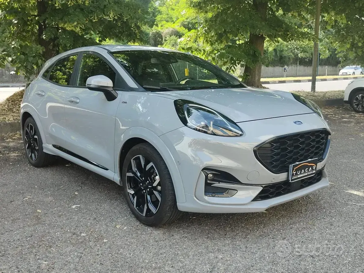 Usata Ford Puma ST-Line X 125 CV (91 kW) 2023 Grigio SUV
