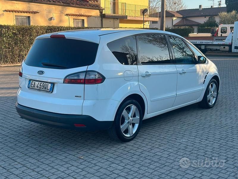 Usata Ford S-MAX S 2010 Bianco Monovolume
