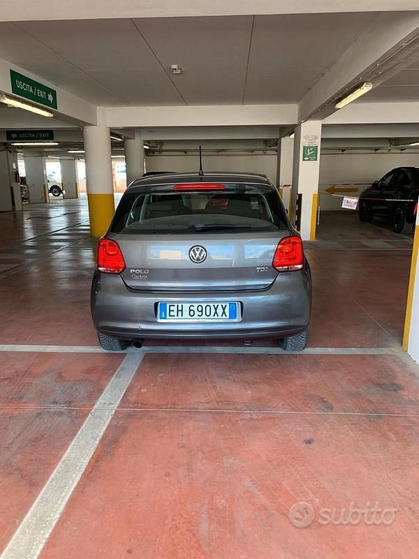 Usata VW Polo 90 CV (66 kW) 2011 Grigio Utilitaria