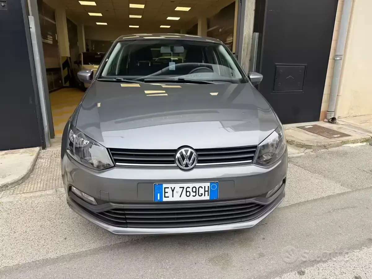 Używany VW Polo 70 KM (51 kW) 2015 Szary Hatchback