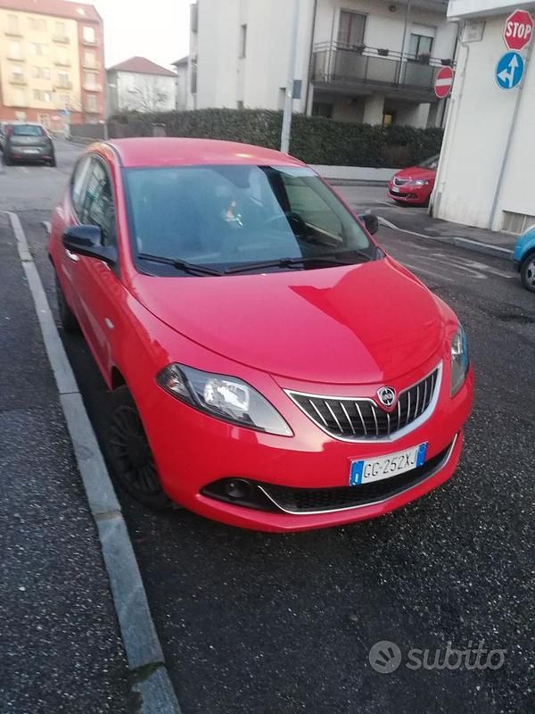 Usata Lancia Ypsilon Silver 2021 Rosso Utilitaria