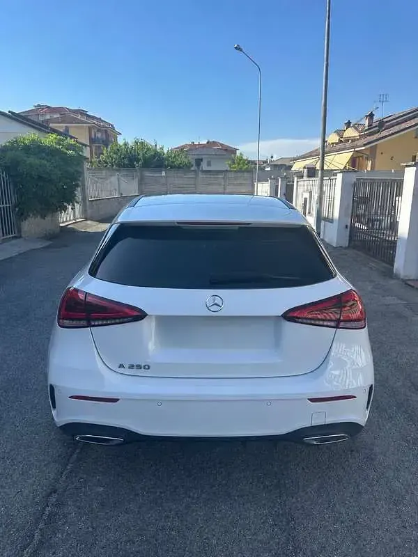 Usata Mercedes A250 224 CV (164 kW) 2019 Bianco Berlina