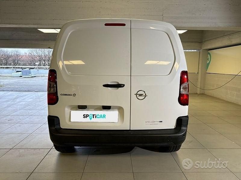 Usata Opel Combo-e Life Edition 100 kW (136 CV) 2024 Bianco Monovolume