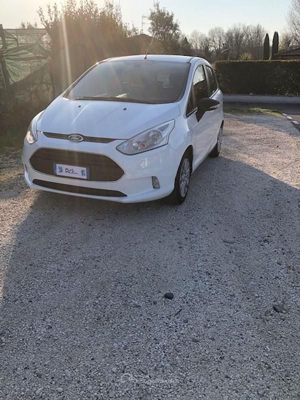Usata Ford B-MAX 101 CV (74 kW) 2014 Argento Monovolume