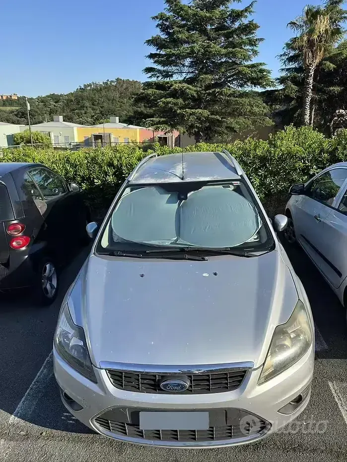 Usata Ford Focus Titanium 109 CV (80 kW) 2011 Grigio Station wagon