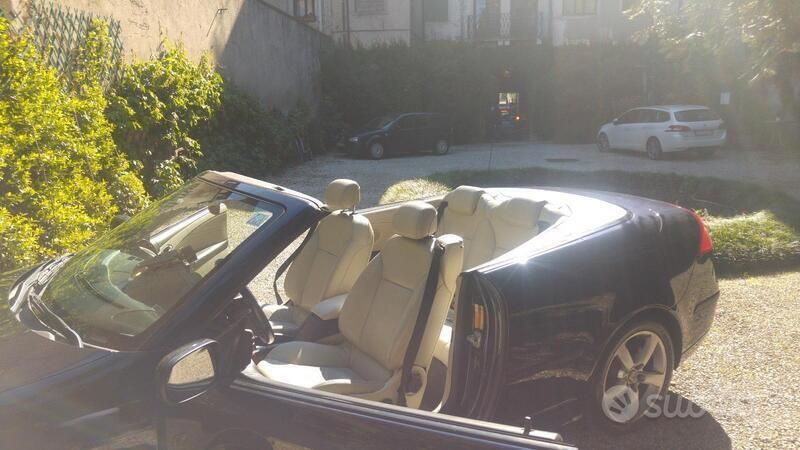 Usata 2004 Saab 9-3 Cabriolet Cabrio | 8500 € (Cara) - Immagine 1/4