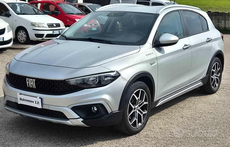 Usata Fiat Tipo Cross 95 CV (69 kW) 2023 Grigio Berlina