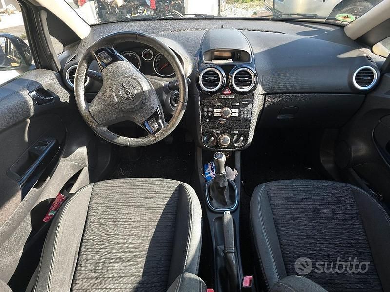Usata Opel Corsa 75 CV (55 kW) 2014 Grigio Utilitaria
