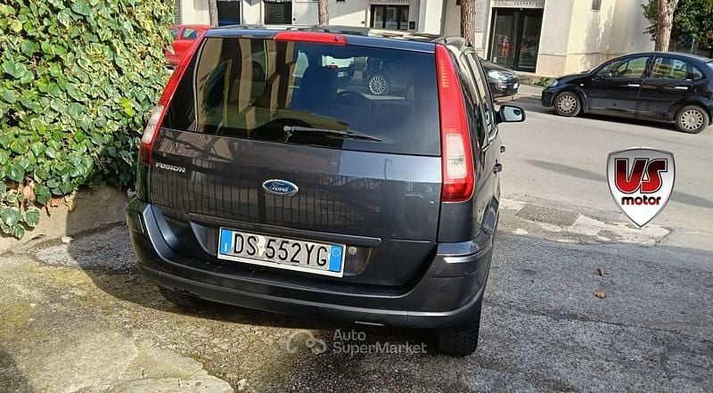 Usata Ford Fusion 80 CV (58 kW) 2008 Grigio Utilitaria