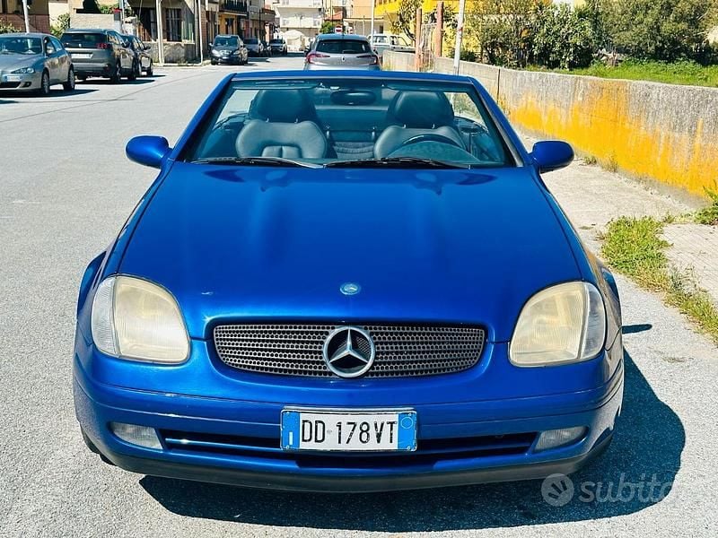 Usata Mercedes SLK200 192 CV (141 kW) 1999 Blu Cabrio