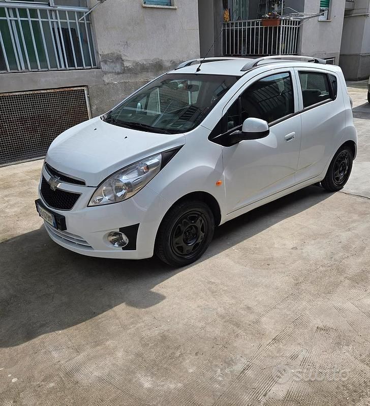 Usata Chevrolet Spark 68 CV (50 kW) 2010 Bianco Utilitaria