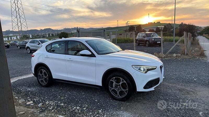 Usata Alfa Romeo Stelvio Super 190 CV (139 kW) 2019 Bianco SUV