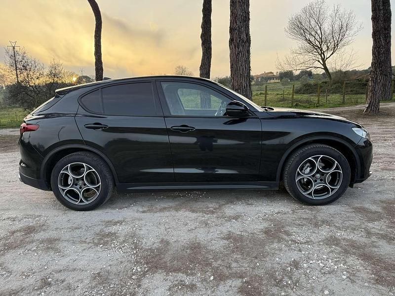 Usata Alfa Romeo Stelvio 190 CV (139 kW) 2020 Nero SUV
