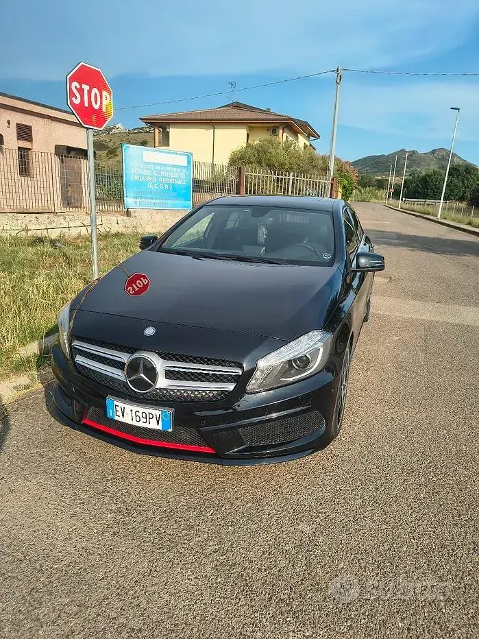 Usata Mercedes A180 AMG 110 CV (80 kW) 2014 Nero Utilitaria
