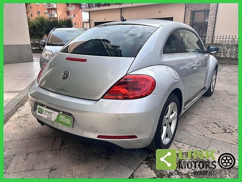 Usata VW Beetle Sportline 140 CV (102 kW) 2012 Bianco Utilitaria
