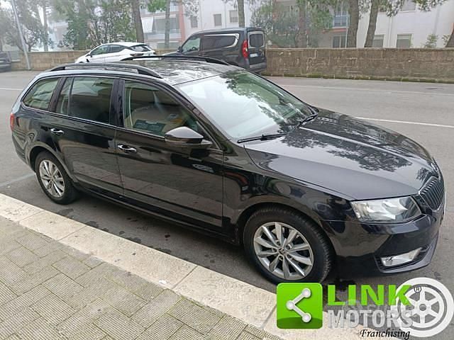 Usata Skoda Octavia Style 150 CV (110 kW) 2016 Nero Station wagon