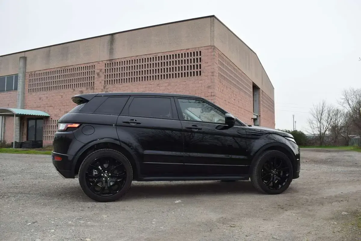 Usata Land Rover Range Rover evoque Black Edition 190 CV (139 kW) 2019 SUV