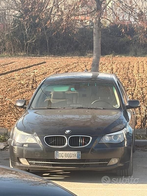 Usata BMW 520 177 CV (130 kW) 2007 Nero Station wagon