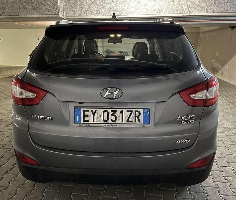 Usata Hyundai ix35 Xpossible 136 CV (100 kW) 2015 Grigio SUV