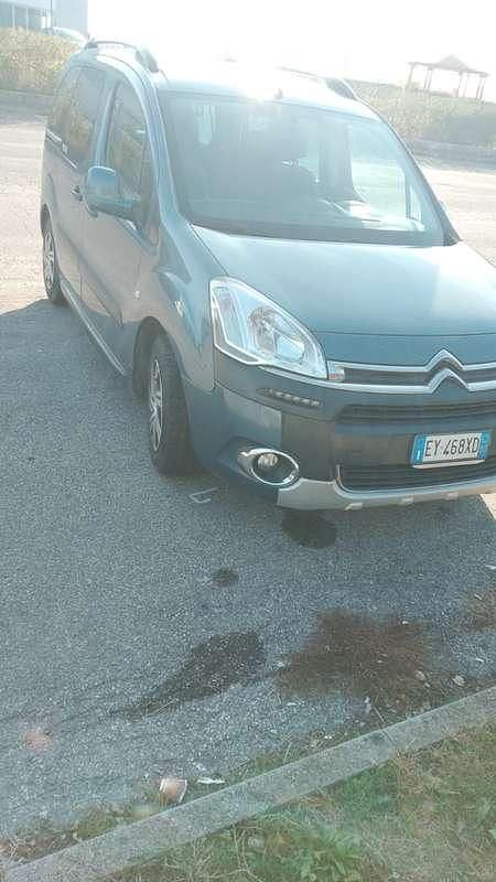Usata Citroën Berlingo XTR 116 CV (85 kW) 2015 Blu/azzurro Monovolume