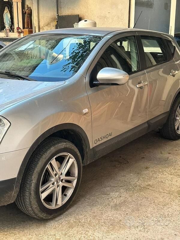 Usata Nissan Qashqai 106 CV (77 kW) 2009 Grigio SUV