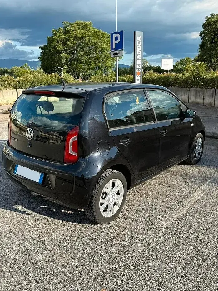 Usata VW up! 68 CV (50 kW) 2016 Nero Utilitaria