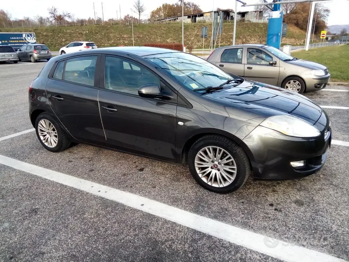 Usata Fiat Bravo 120 CV (88 kW) 2008 Grigio Utilitaria