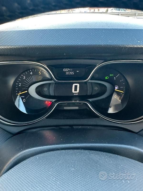Usata Renault Captur Intens 90 CV (66 kW) 2015 SUV