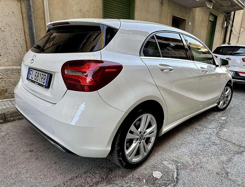 Usata Mercedes A180 109 CV (80 kW) 2017 Berlina